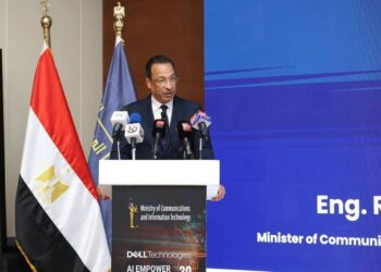 وزيرا الاتصالات والتعليم العالي يكرمان الفائزين بهاكاثون الذكاء الاصطناعي