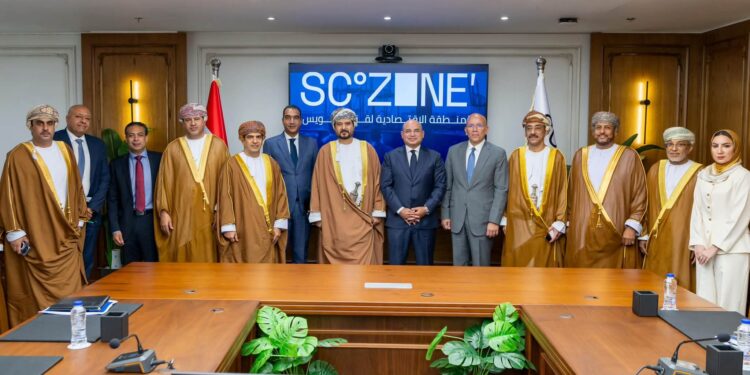 رئيس المنطقة الاقتصادية لقناة السويس يستقبل وفدًا عُمانيًا لبحث تعزيز الشراكة والتكامل الصناعي واللوجستي