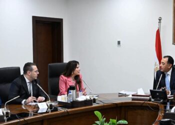 مدبولي يستعرض مشروع قانون المطورين العقاريين لتنظيم السوق وتعزيز الاستثمار