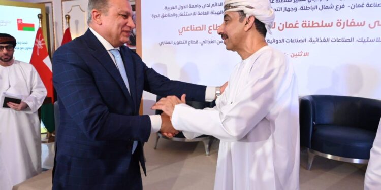 شراكة استثمارية وتكامل عمراني.. «التنمية الحضرية» يؤكد من سفارة سلطنة عُمان تقديم كافة التسهيلات للمستثمر العُمان