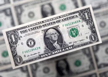 الدولار يتباين أمام الجنيه في مستهل تعاملات الثلاثاء.. واستقرار السعر عند 50.16 جنيه للشراء