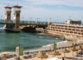 مدبولي يتابع مخطط استعادة شواطئ الإسكندرية.. وتغذية رملية بعرض 50 مترًا لتعزيز الحماية