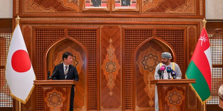 وزير الخارجية العماني تحقيق الأمن المستدام في مضيق هرمز يتطلب إحلال السلام الدائم بالمنطقة