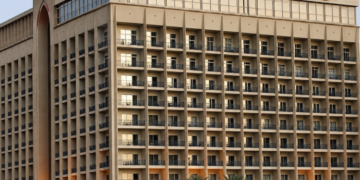 مصر تضخ 330 مليون دولار لإحياء 3 فنادق تاريخية بالقاهرة.. و«شبرد» يستحوذ على النصيب الأكبر