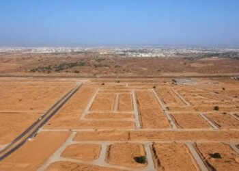 الحكومة تقر 12% فائدة على أقساط أراضي المطورين العقاريين والمشروعات الاستثمارية لمدة عام