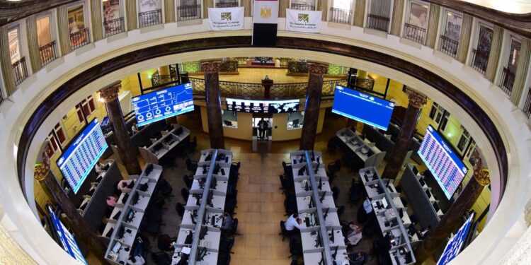 كيف تستفيد من «الشورت سيلينج»؟.. البورصة تتيح 31 سهمًا ووثيقة استثمار للتداول