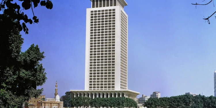 مصر تدين الغارات الإسرائيلية على مطار أبو الظهور العسكري في سوريا