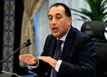 مدبولي يوجّه بحصر المشروعات العقارية المتعثرة وتحديد أسباب التعثر