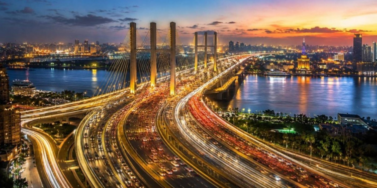 تراجع التضخم في مدن مصر إلى 13.9% .. والخضروات تقفز 30.9% سنويًا